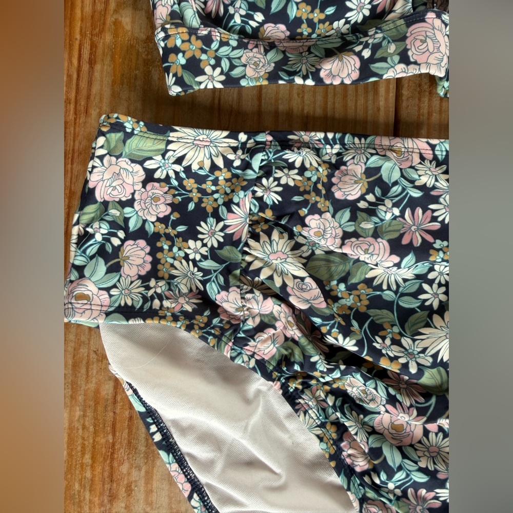 Kona Sol Cottagecore Floral Print Women's Swimwear Set Top Medium Bottom Large - Picture 5 of 11